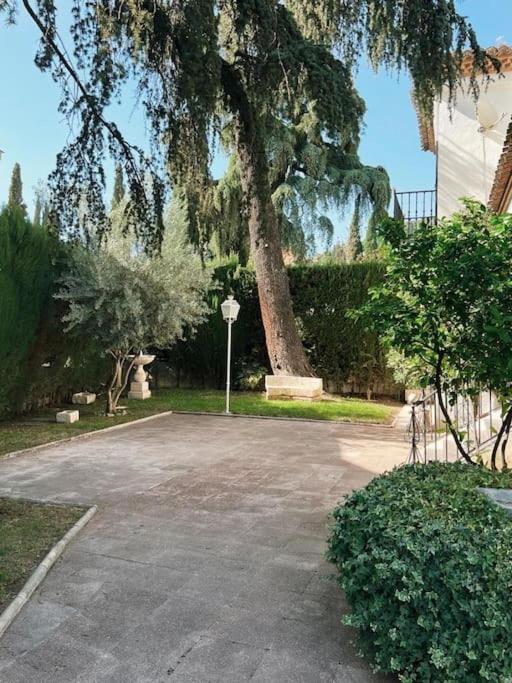 Villa A Los Pies De La Alhambra Grenade Extérieur photo